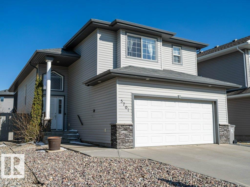 Renovated Bi-Level in Eaglemont Heights
